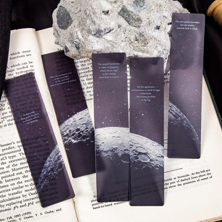 Alternative view of 5 boekenleggers maan