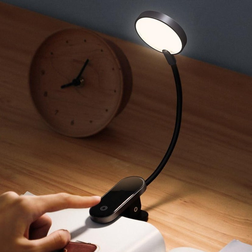 Bed leeslamp met klem