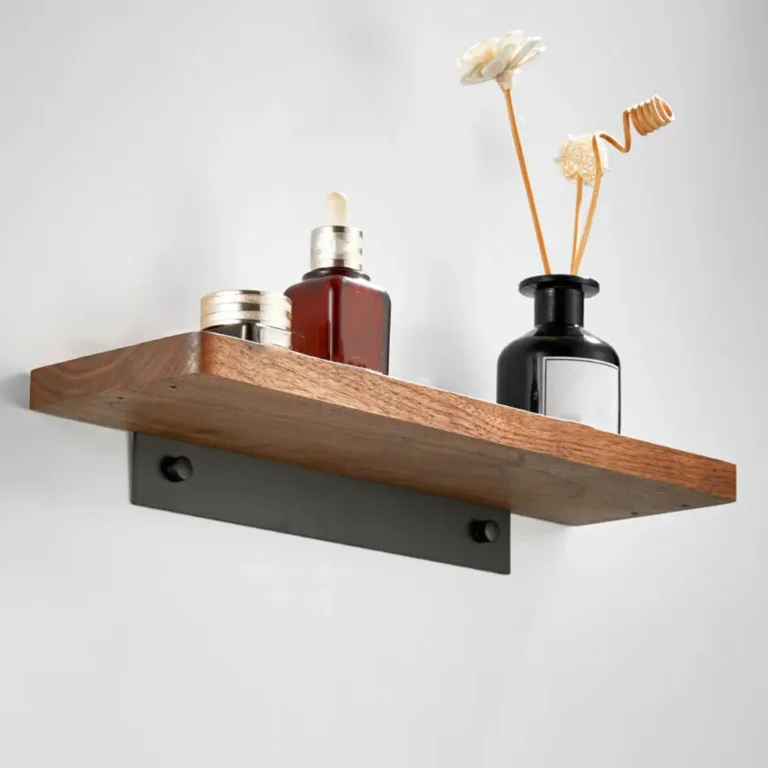 Houten wandplank industrieel