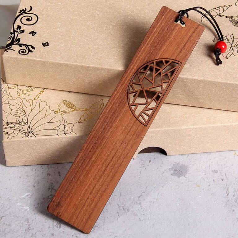Traditionele houten boekenlegger