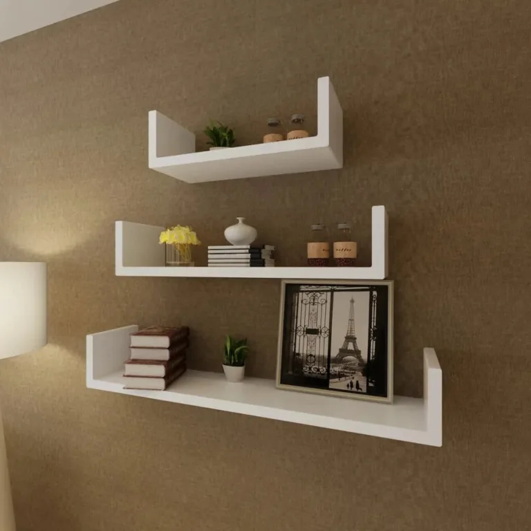 Witte wandplank